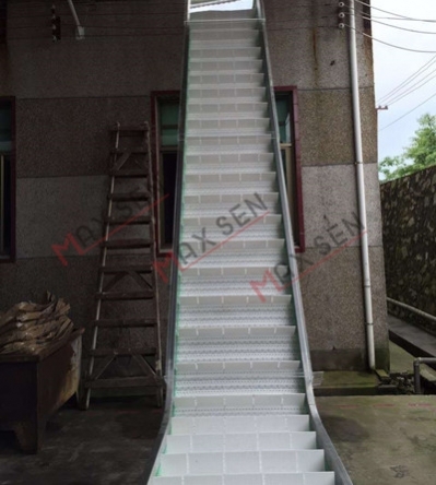 沈阳网带提升输送机